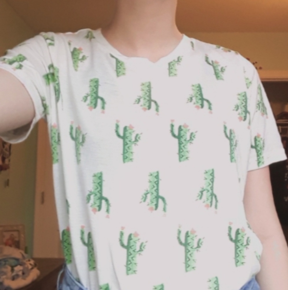 Silky white T-shirt with cactuses on it